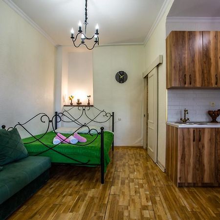 Downtown Apartment Near Sulfur Baths Tbilisi Eksteriør billede