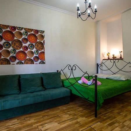 Downtown Apartment Near Sulfur Baths Tbilisi Eksteriør billede
